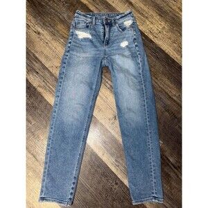 AMERICAN EAGLE MOM STRAIGHT JEANS